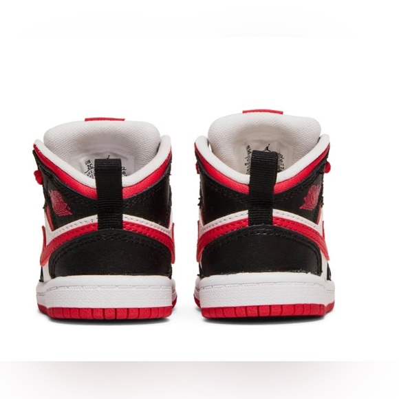 Air Jordan 1 Mid TD 'White Very Berry' - Picture 6 of 6